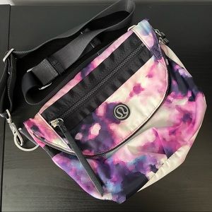 Lululemon festival tye dye bag